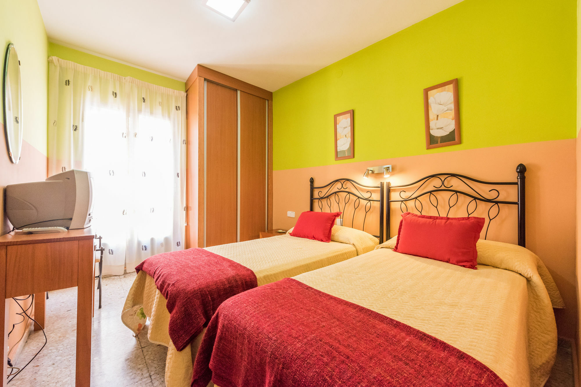 Hostal Arkanta Arganda Del Rey Exteriér fotografie