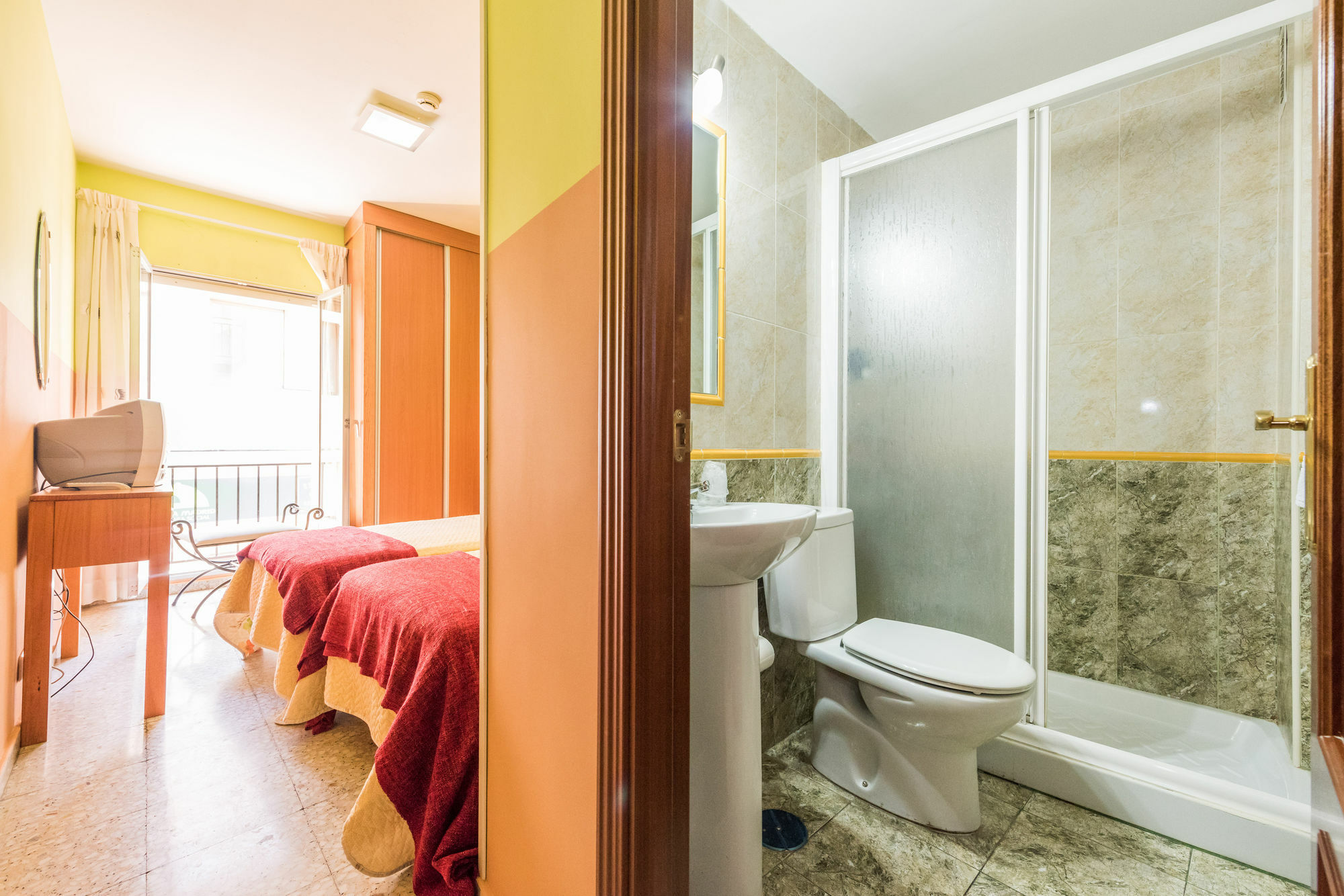 Hostal Arkanta Arganda Del Rey Exteriér fotografie