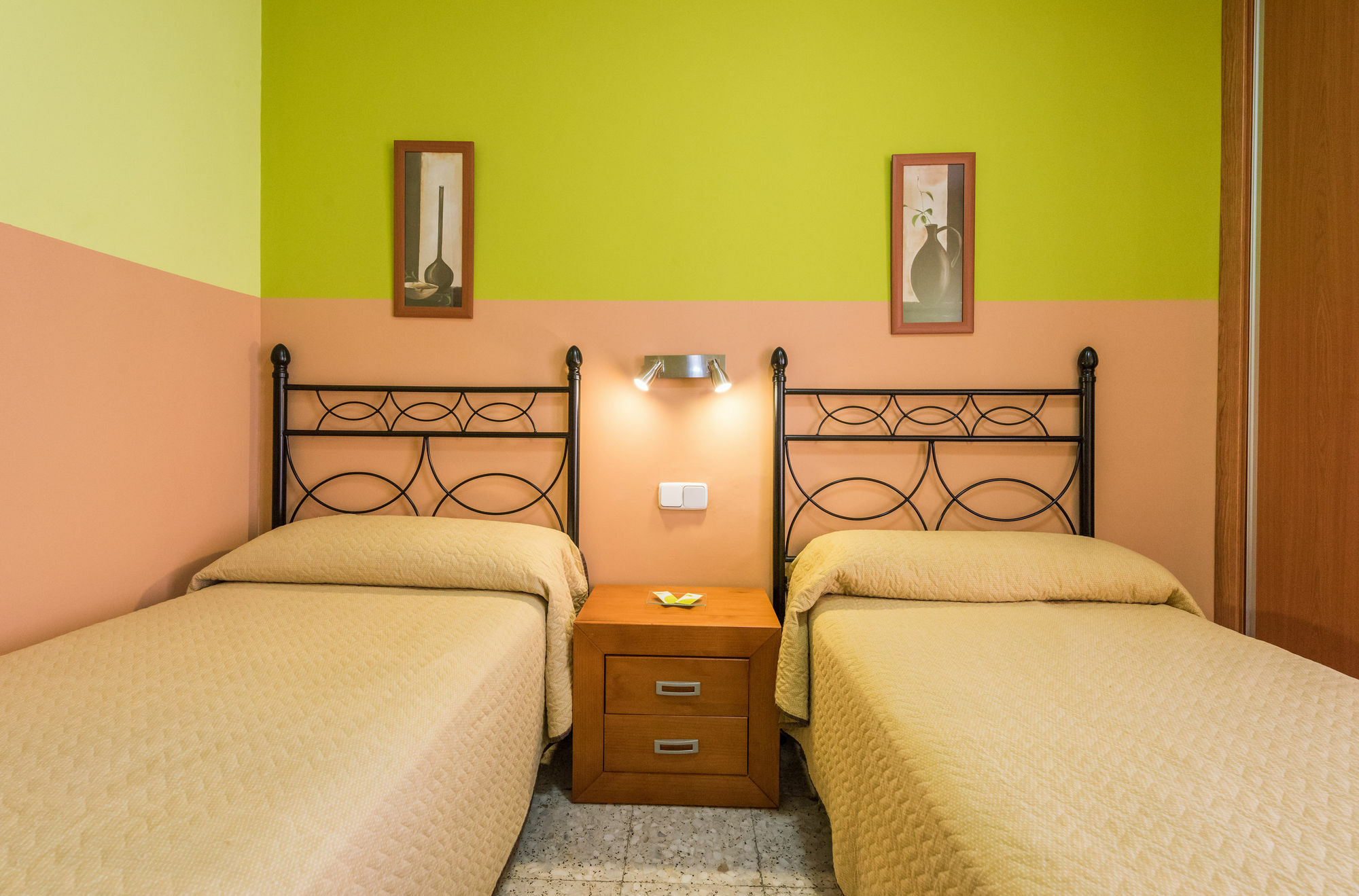 Hostal Arkanta Arganda Del Rey Exteriér fotografie